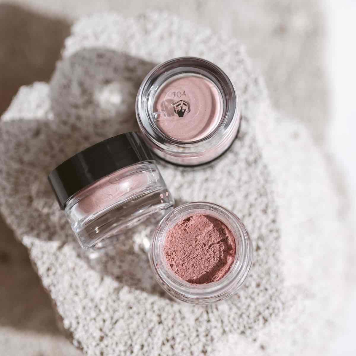 Uoga uoga Acu ēnas ar dzintaru