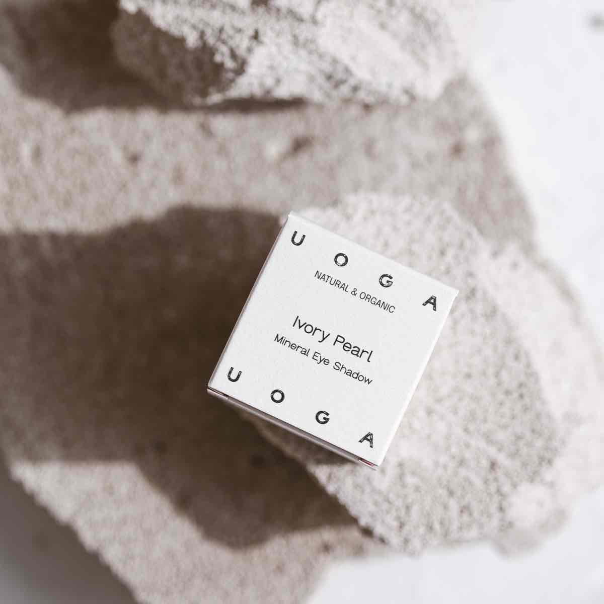 Uoga uoga Acu ēnas ar dzintaru