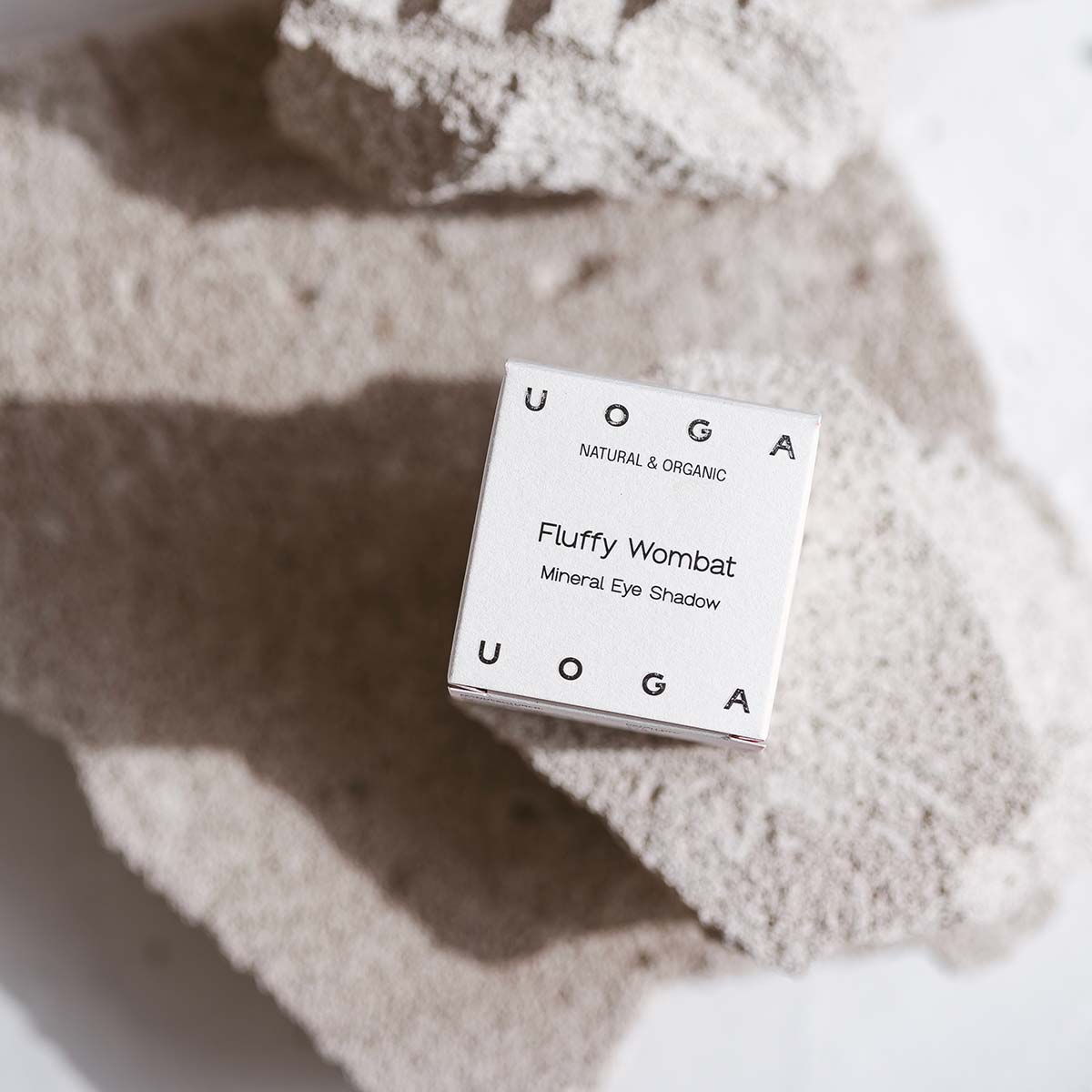 Uoga uoga Acu ēnas ar dzintaru