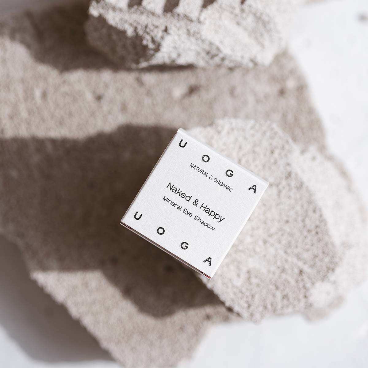 Uoga uoga Acu ēnas ar dzintaru