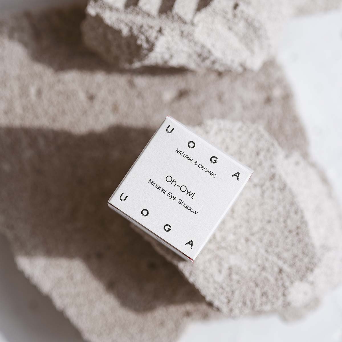 Uoga uoga Acu ēnas ar dzintaru