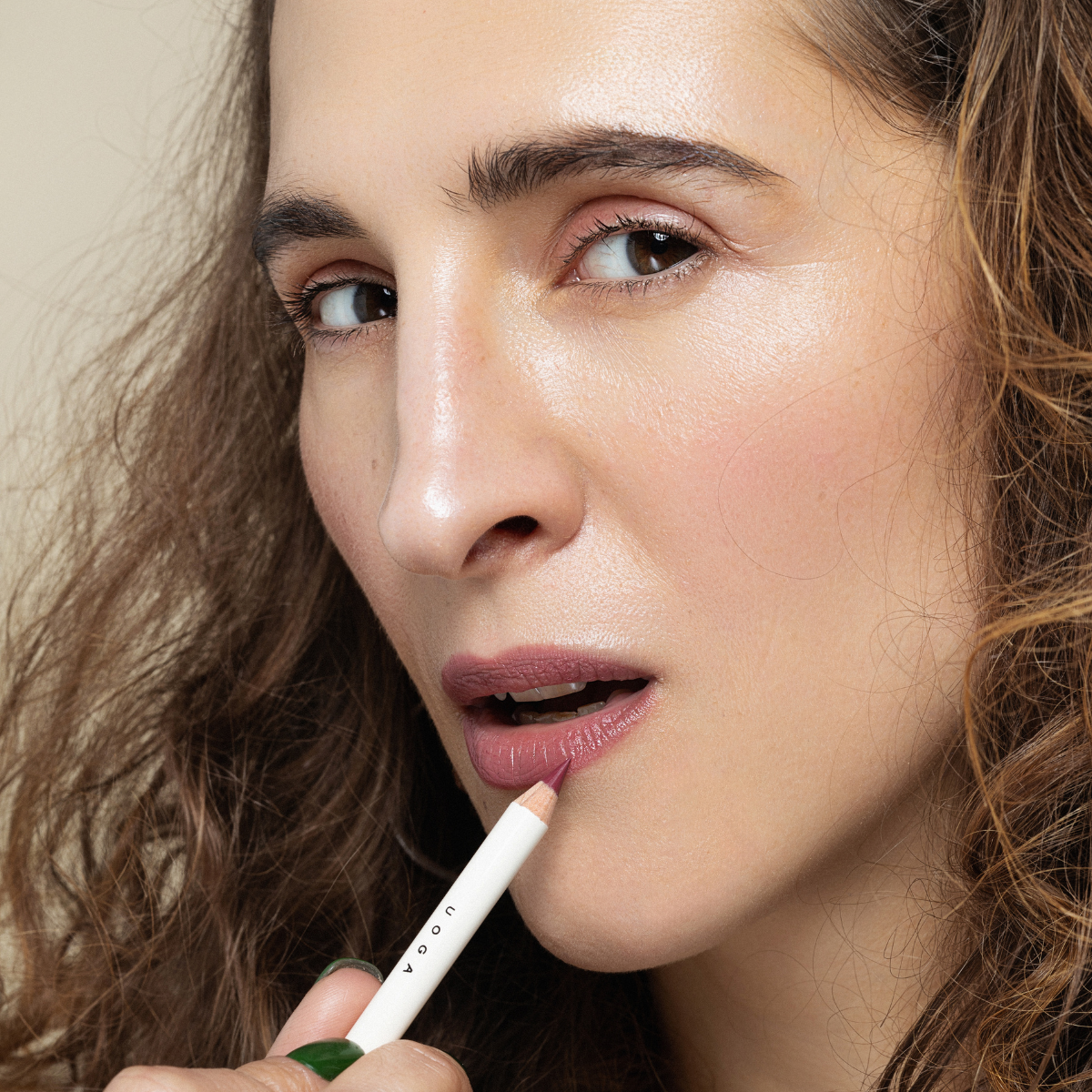 Uoga uoga Lūpu kontūrzīmulis