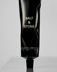 Salt & Stone ķermeņa losjons ar melno rozi, vetīveru un agarkoku