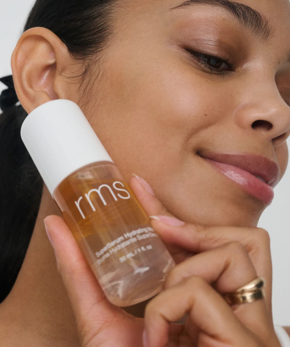 RMS mitrinošais sejas sprejs SuperSerum