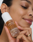 RMS mitrinošais sejas sprejs SuperSerum